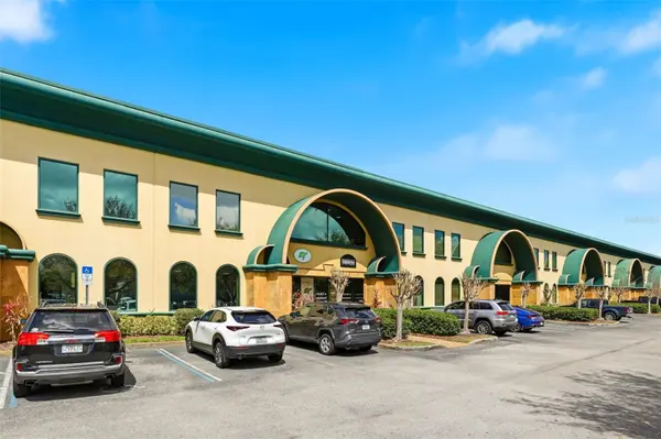 6881 KINGSPOINTE Pkwy #3, Orlando, FL 32819