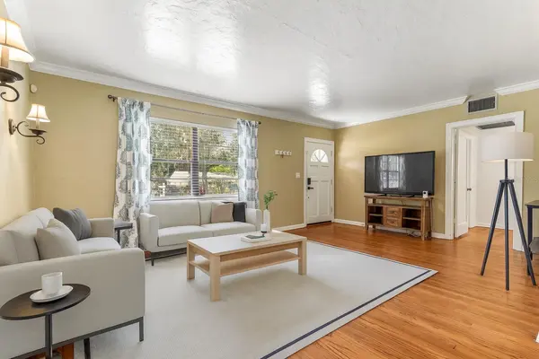 37 E VANDERBILT ST, Orlando, FL 32804
