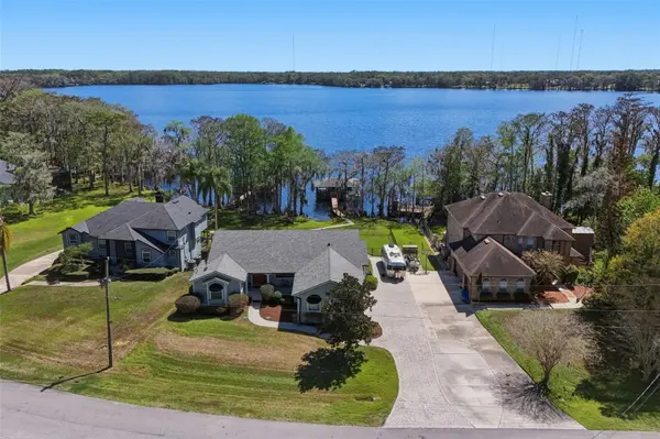 834 MILLSHORE DR, Chuluota, FL 32766