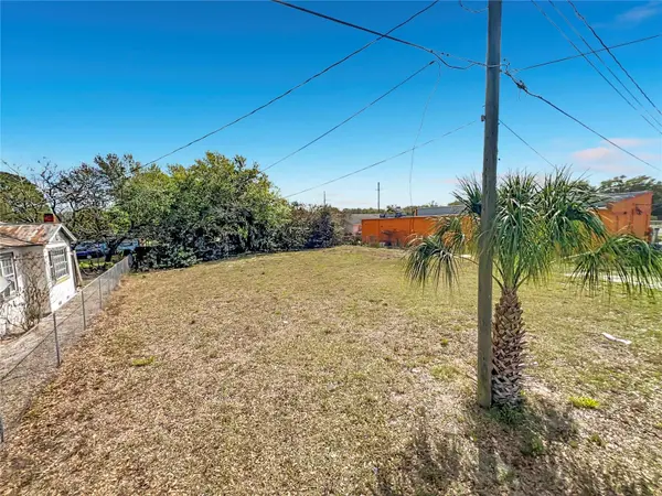 2471 GREENWAY ST, Sanford, FL 32771