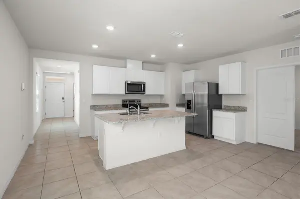 1038 VICTORIA PARC AVE, Orange City, FL 32763