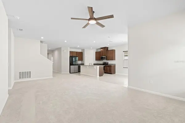 2964 SLOUGH CREEK DR, Kissimmee, FL 34744