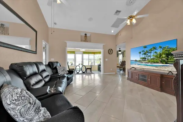543 CLUBHILL DR, Haines City, FL 33844