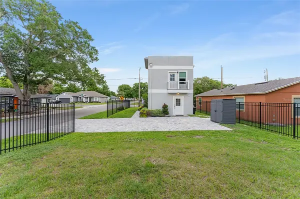 2951 KINGS RD, Sanford, FL 32771