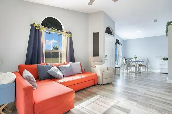 130 DEER SONG DR, Winter Springs, FL 32708