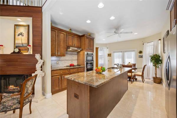 1621 DR MARTIN LUTHER KING WAY, Sarasota, FL 34234