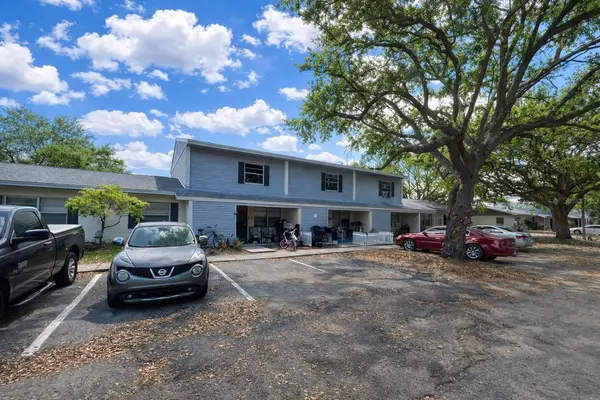 1000 E CAROLINE ST, Tavares, FL 32778