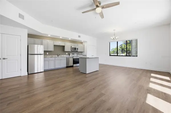 100 N DEWEY ST #401, Eustis, FL 32726