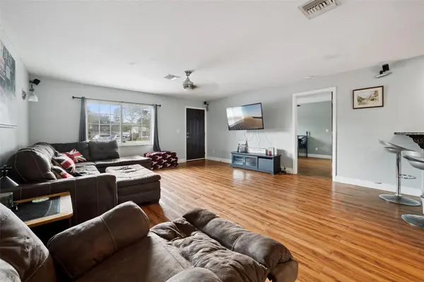 1050 CRYSTAL BOWL CIR, Casselberry, FL 32707