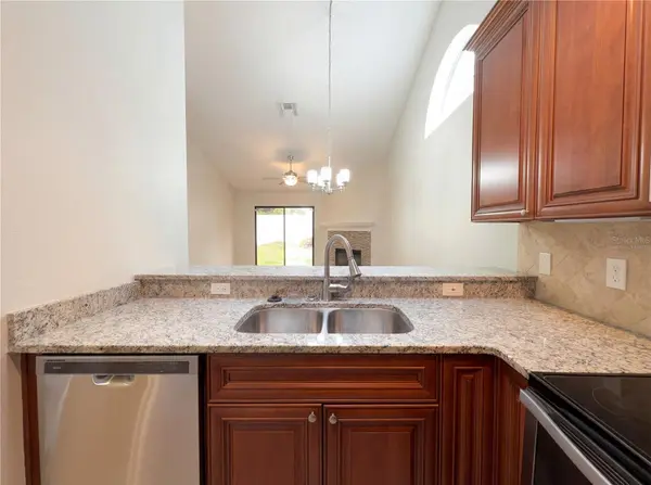 1696 CHATHAM CIR, Apopka, FL 32703
