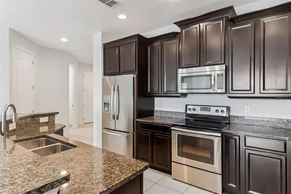 10738 BELFRY CIR, Orlando, FL 32832