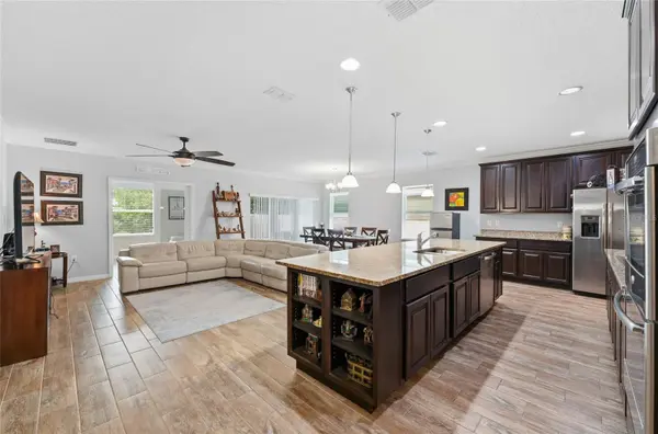 186 FLATWOODS LOOP, Davenport, FL 33837