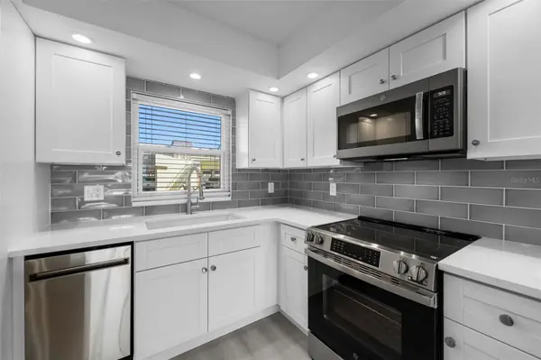 4775 COVE CIR #103, St Petersburg, FL 33708