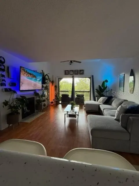 355 LAKEPOINTE DR #304, Altamonte Springs, FL 32701