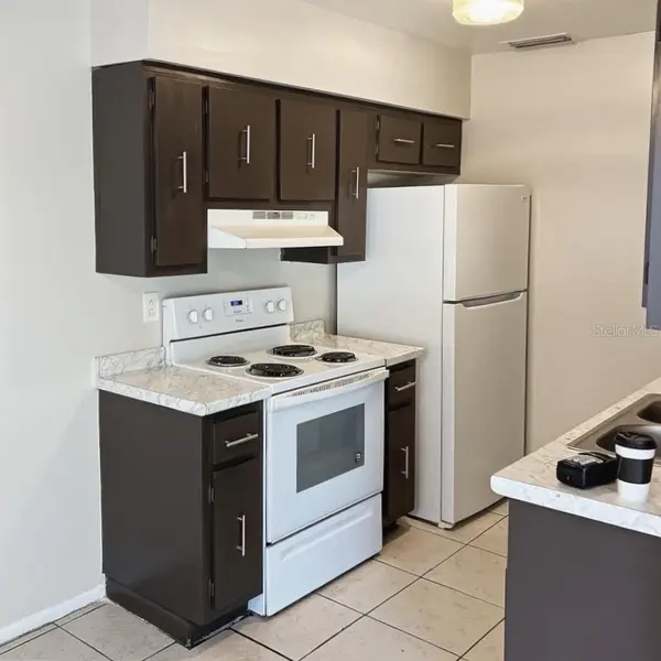 5200 CURRY FORD RD #102, Orlando, FL 32812