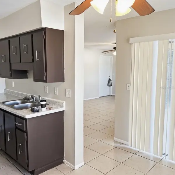 5200 CURRY FORD RD #102, Orlando, FL 32812