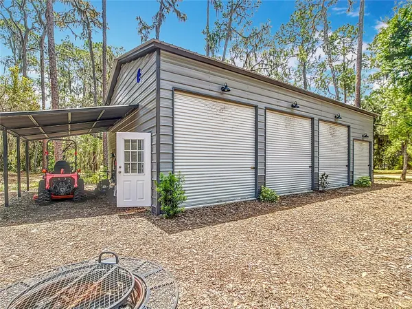 7374 CIRCLE DR, Lady Lake, FL 32159