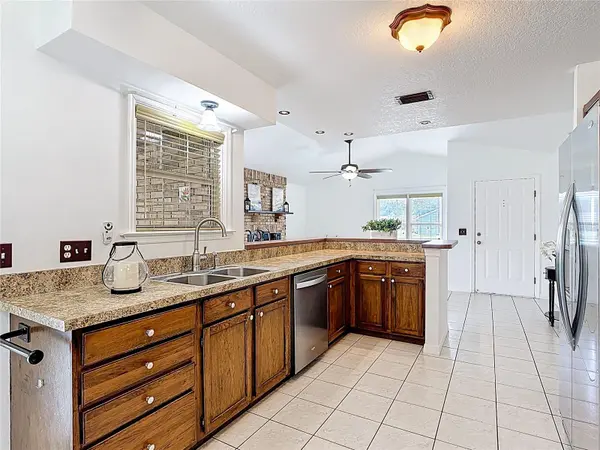1144 MONROE AVE, St Cloud, FL 34769