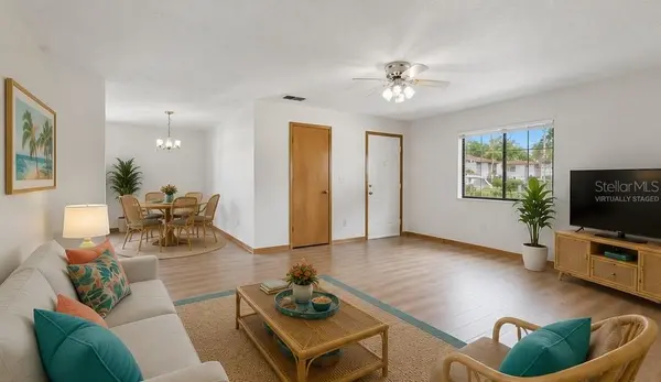 910 BIG TREE RD #202, South Daytona, FL 32119