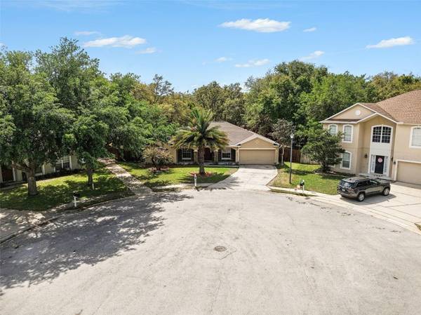 100 FESTIVE CT, Chuluota, FL 32766