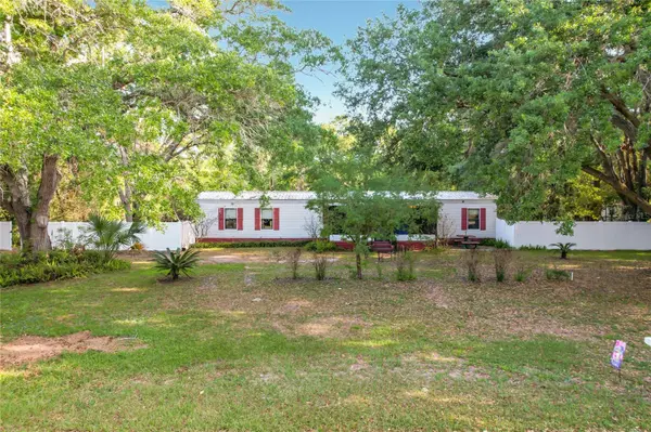 821 IRENE DR, Auburndale, FL 33823