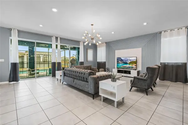 8915 TROPICAL HAVEN CT, Kissimmee, FL 34747