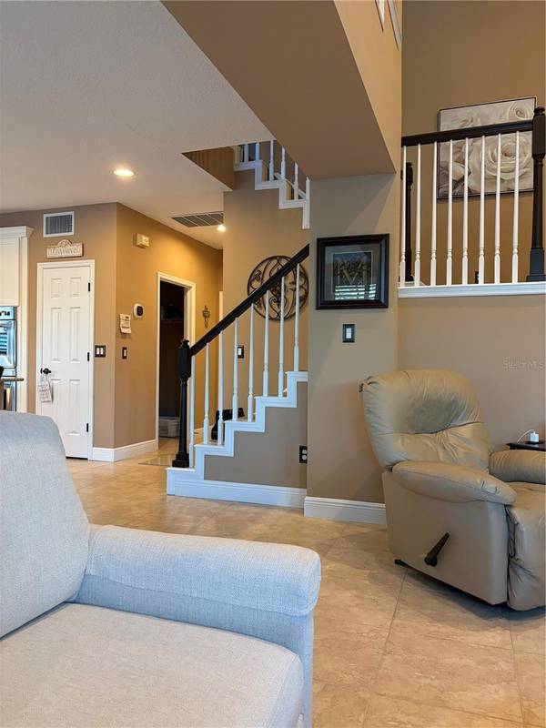 889 EAGLE CLAW CT, Lake Mary, FL 32746