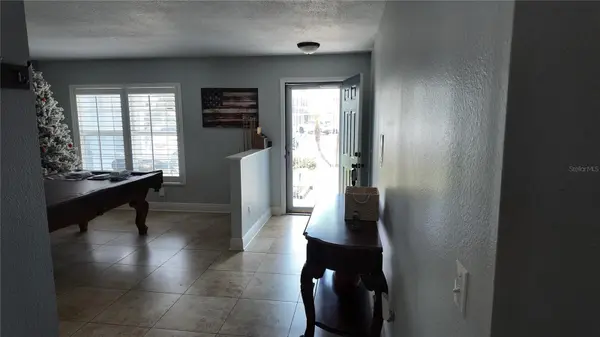 1042 HORSESHOE FALLS DR, Orlando, FL 32828