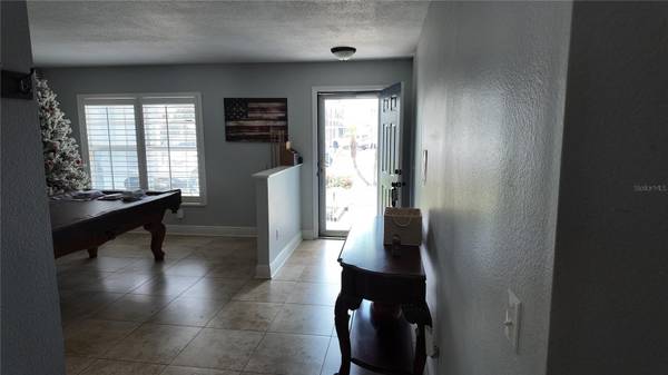 1042 HORSESHOE FALLS DR, Orlando, FL 32828