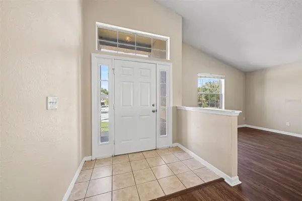 1110 BLUEGRASS DR, Groveland, FL 34736