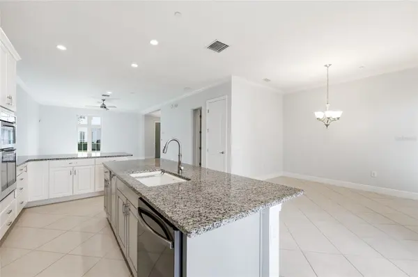 8807 FOUNTAIN PALM ALY, Winter Garden, FL 34787