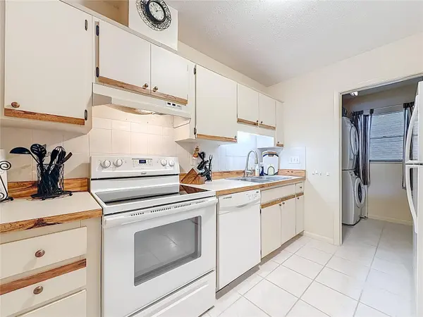 3505 TARPON WOODS BLVD #P408, Palm Harbor, FL 34685