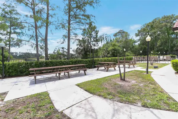 5160 CONROY RD #21, Orlando, FL 32811