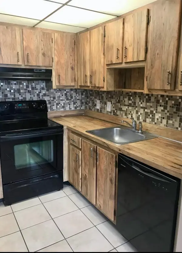 2565 OAK PARK WAY #213, Orlando, FL 32822