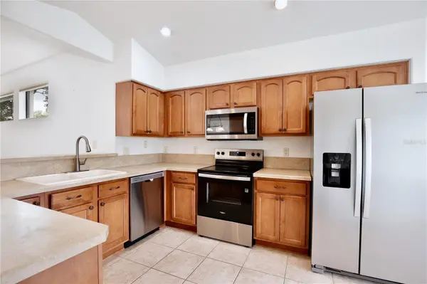 27210 STONEY BROOK DR, Leesburg, FL 34748