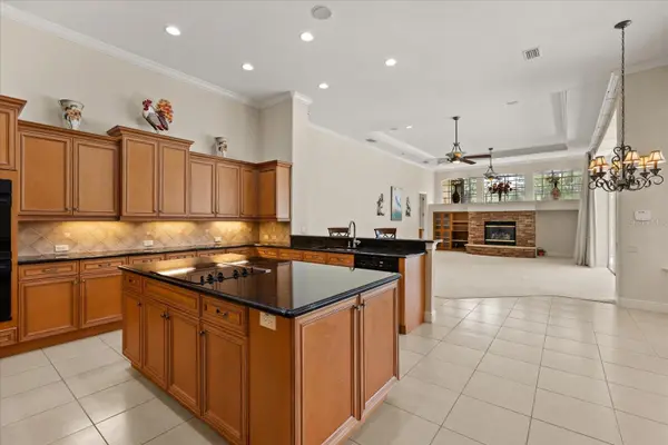 420 VALLEY STREAM DR, Geneva, FL 32732