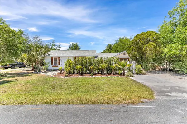 3560 MARTIN AVE, Mount Dora, FL 32757