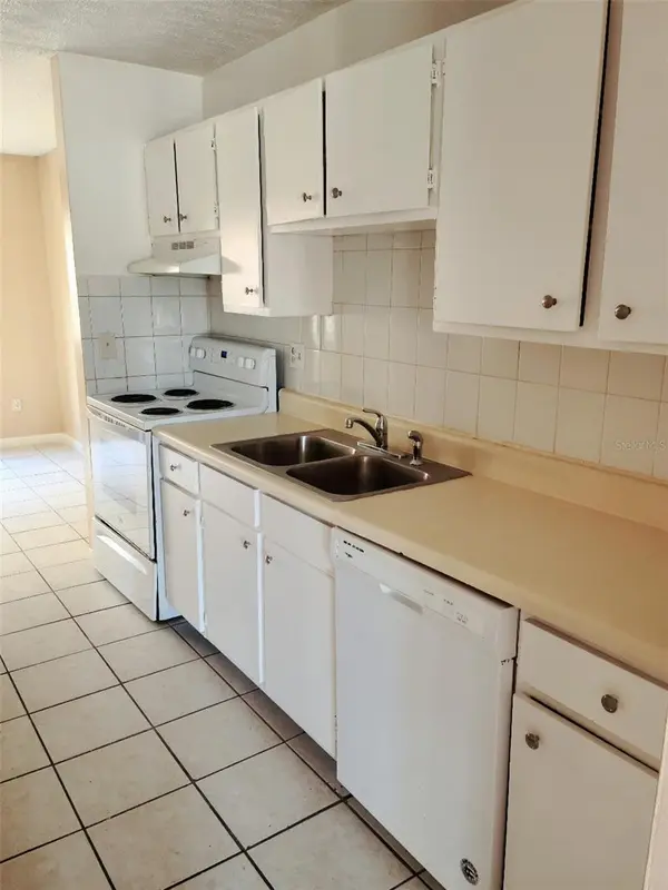 2330 HUNTINGTON GREEN CT #6, Orlando, FL 32839