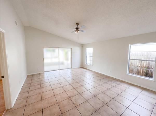 9814 DEAN COVE LN, Orlando, FL 32825