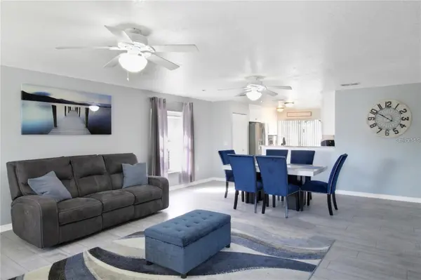 15427 WINTER BREEZE LN, Wimauma, FL 33598