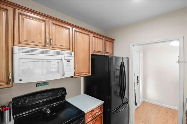 3566 CAMELOT DR #6, Haines City, FL 33844