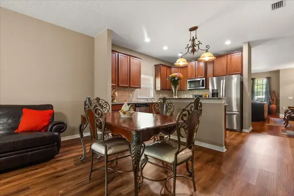 2721 WALDEN WOODS DR, Plant City, FL 33566