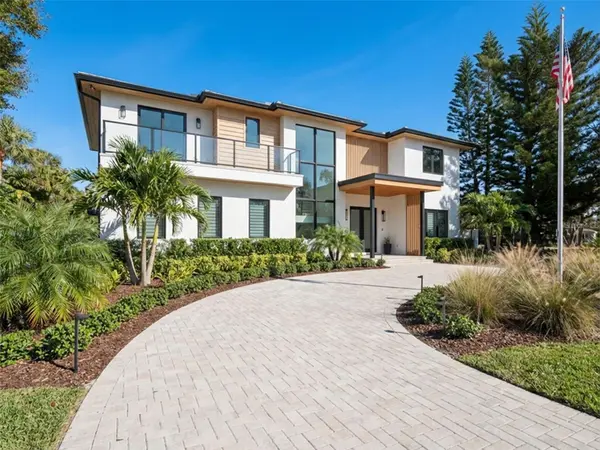 1703 S RIVERSIDE DR, New Smyrna Beach, FL 32168