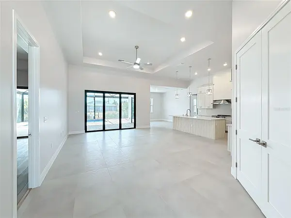 9524 SINGER CIR, Port Charlotte, FL 33981