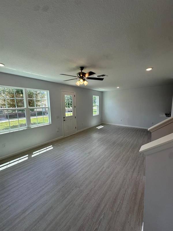 112 HOLLY VILLAGE DR, Davenport, FL 33837