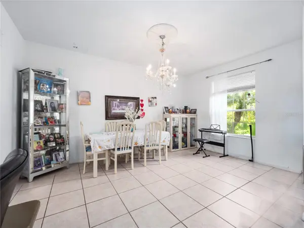 2072 STONE CROSS CIR, Orlando, FL 32828