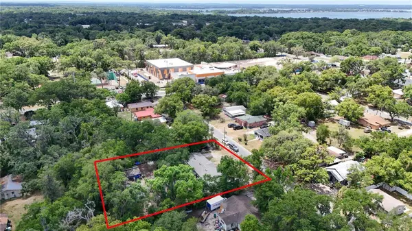 1400 N SIMPSON ST, Mount Dora, FL 32757