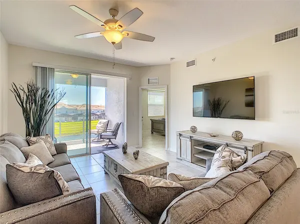 3121 PARADOX CIR #301, Kissimmee, FL 34746