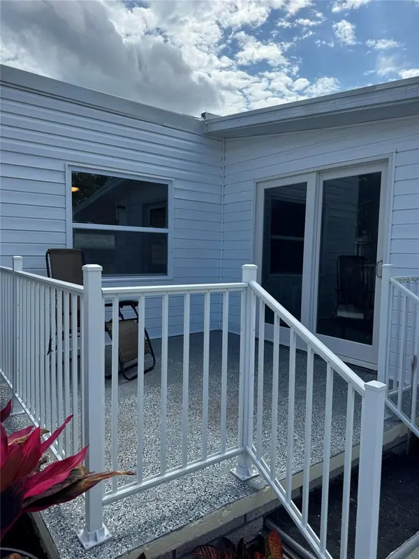 10374 106TH AVE #9, Largo, FL 33773