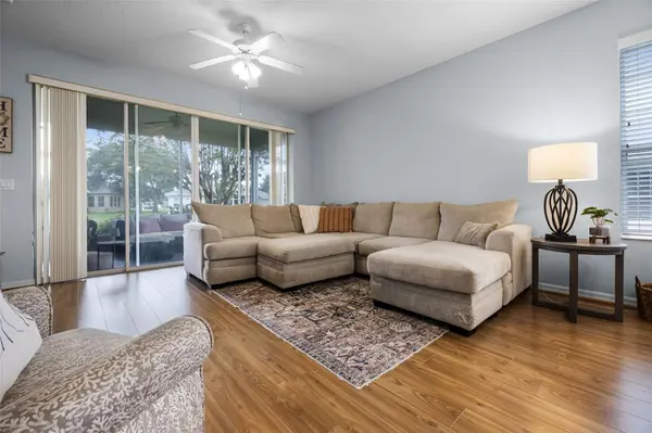 27111 NOSTALGIA DR, Leesburg, FL 34748